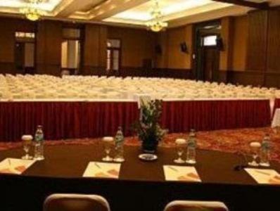 Hotel Semarak International Medan Zewnętrze zdjęcie